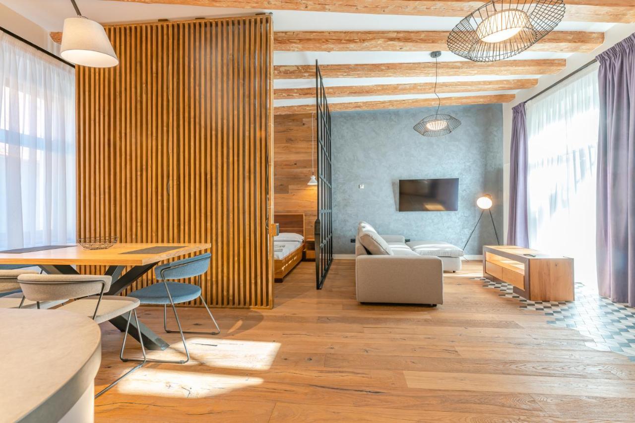 premium suites Postavarului Braşov Exterior foto