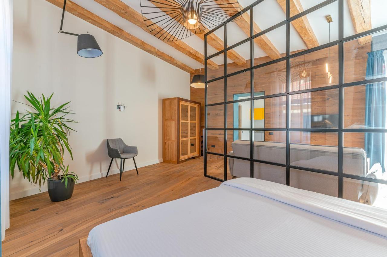 premium suites Postavarului Braşov Exterior foto