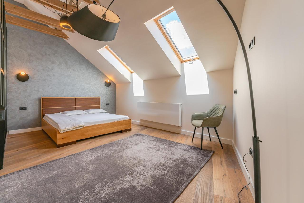 premium suites Postavarului Braşov Exterior foto