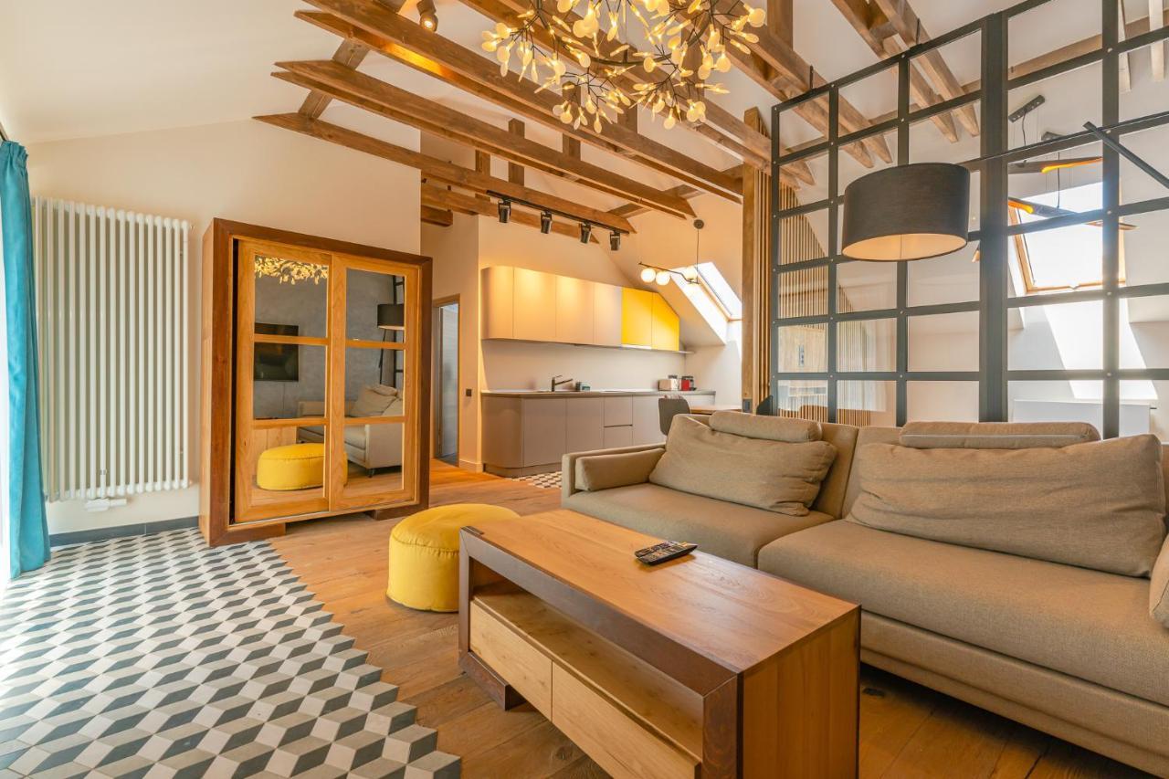 premium suites Postavarului Braşov Exterior foto