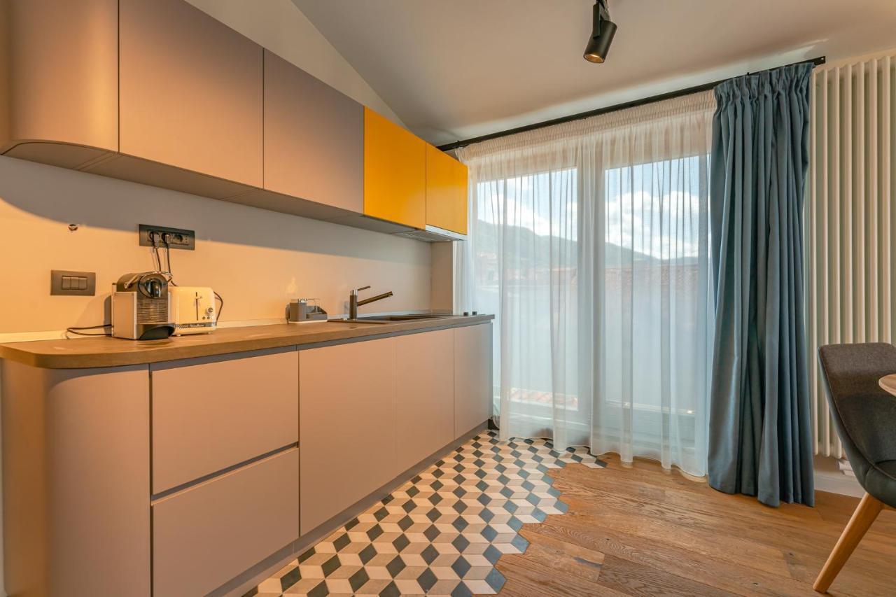 premium suites Postavarului Braşov Exterior foto